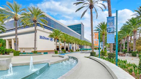hilton anaheim 777 w convention way anaheim ca 92802|Location .